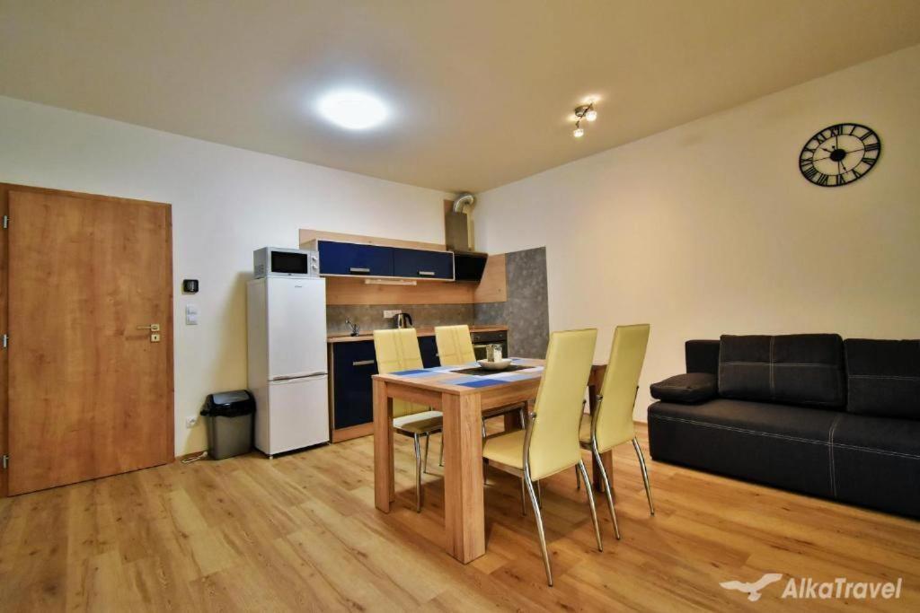 Moderni Apartman Horni Marsov - By Alka Dış mekan fotoğraf
