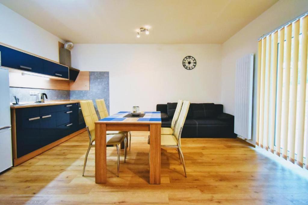 Moderni Apartman Horni Marsov - By Alka Dış mekan fotoğraf